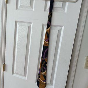 Empire high fashion tie